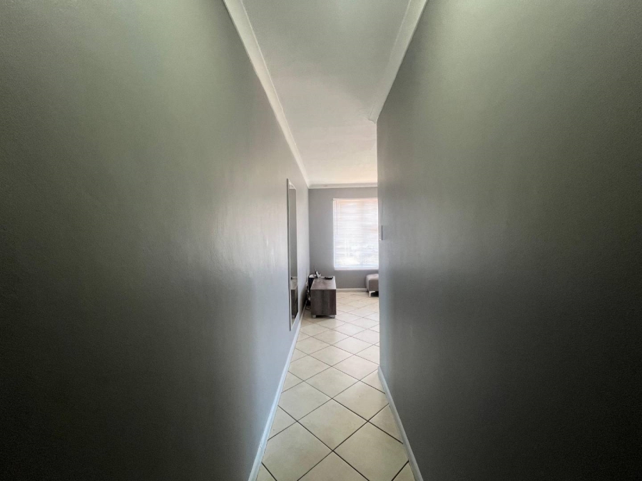 1 Bedroom Property for Sale in Van Der Stel Western Cape